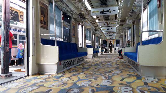 Lantai kereta