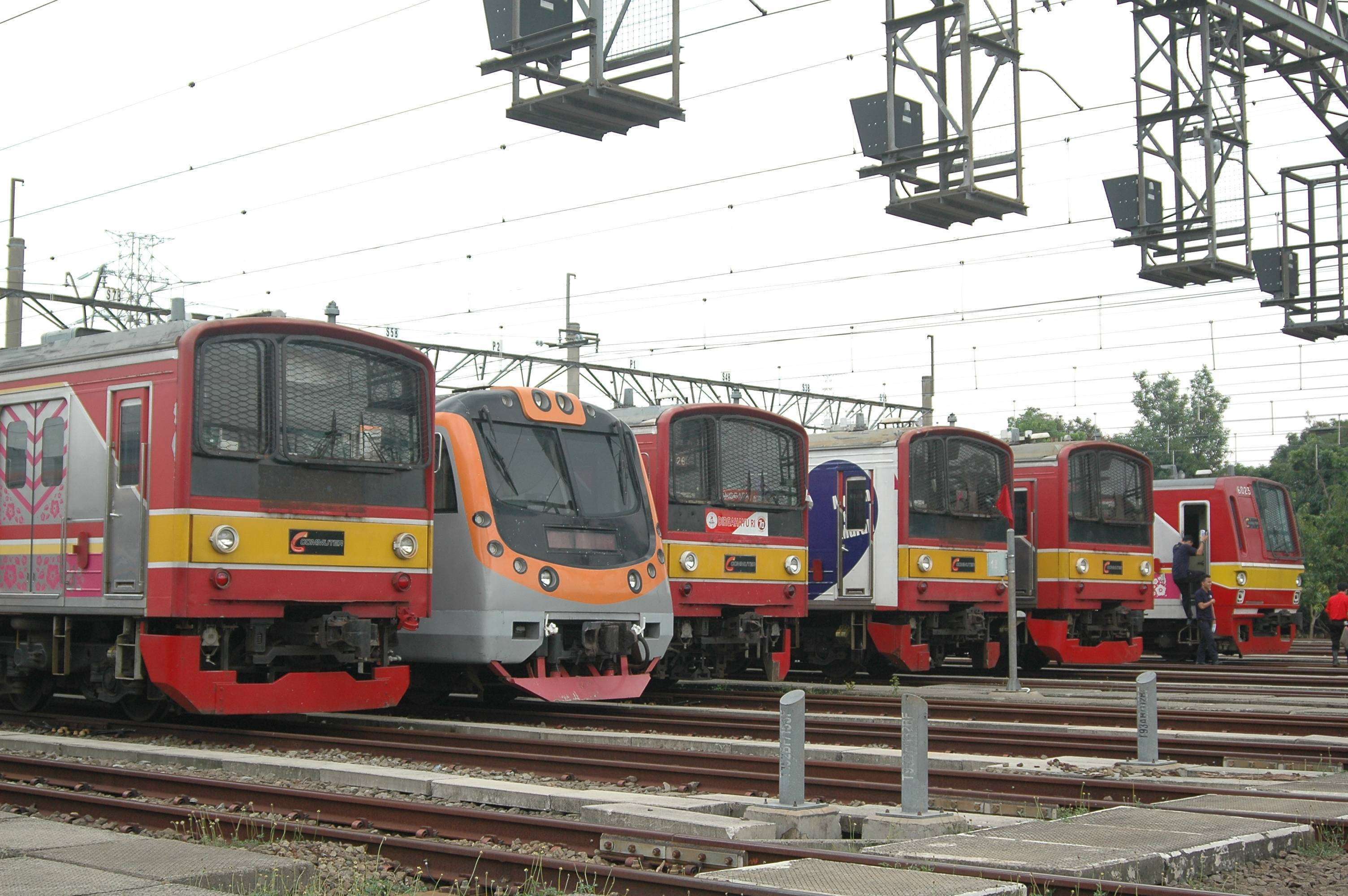Deretan KRL di jalur stabling dipo KRL Depok