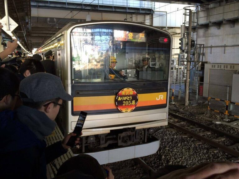 Banyak Railfans yang menyempatkan hadir di acara ini | Foto: Satou Hiroki