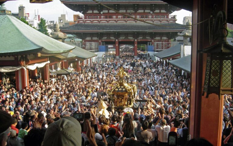 Sanja Matsuri - Wikipedia