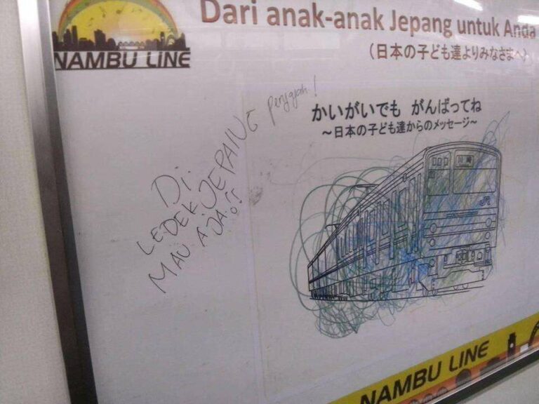 Salah satu gambar buatan anak-anak Jepang yang dicoret