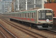 armada kereta rel listrik milik Tokyu, seri 5102F dengan HM | Foto: Adeliae-san