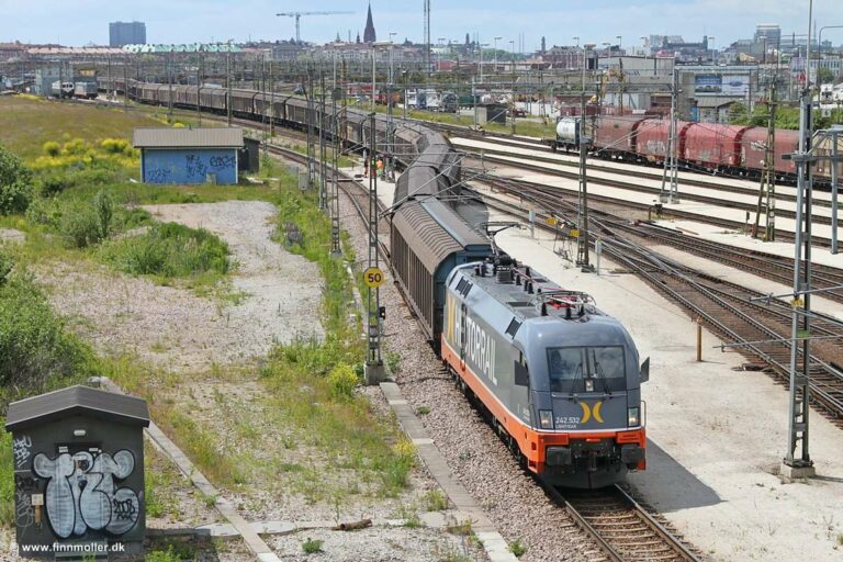 hectorrail242532-01