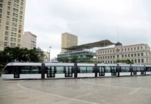 Rio de Janeiro Resmikan Jalur Kereta Ringan