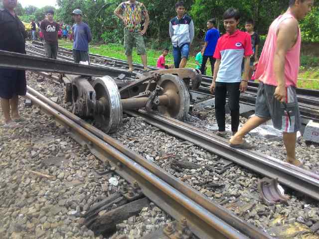Anjlokan KA 2515B