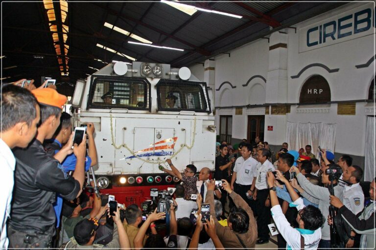 KAI Resmikan Perjalanan Perdana KA Ranggajati - KAORI 