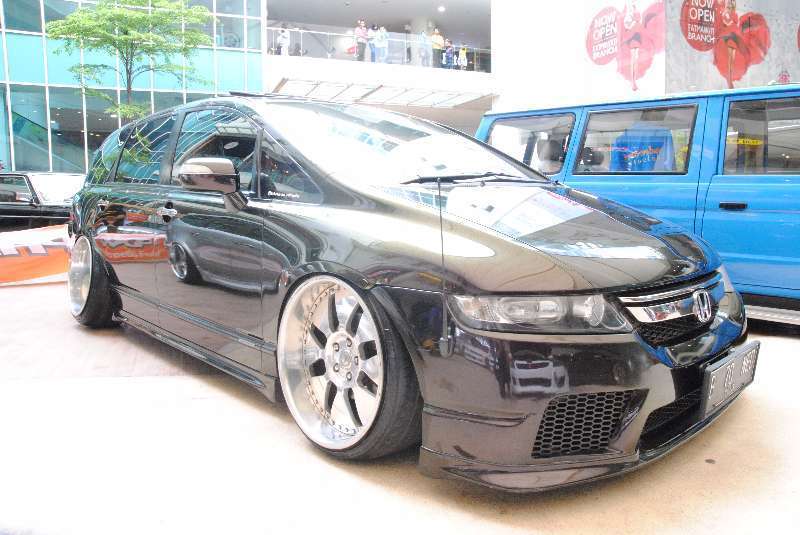 Jejepangan Otomotif pada The Wizzy's Garage 2nd 