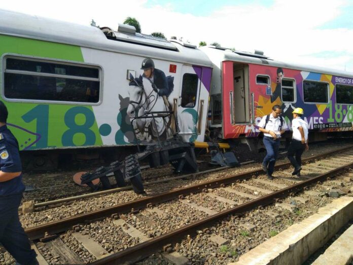 Anjlok Di Emplasemen Stasiun Bandung