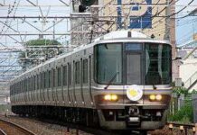 Berangkatkan KA Lebih Awal, JR West Meminta Maaf