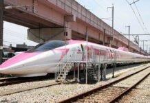 Shinkansen Hello Kitty Mulai Beroperasi