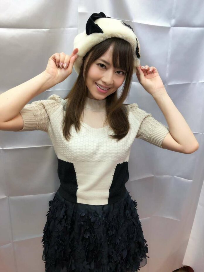 akiko yoshizawa pensiun