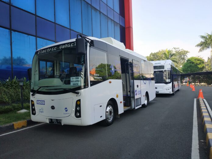 Transjakarta bis listrik
