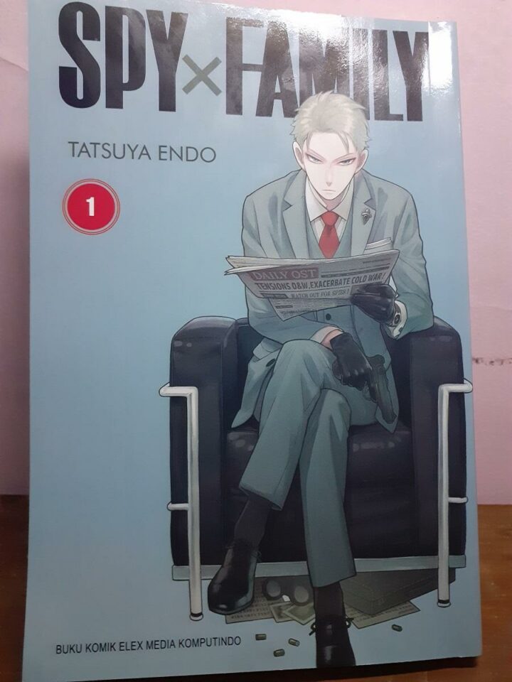 Ulasan Komik Spy x Family Vol. 1 Wholesome! KAORI Nusantara
