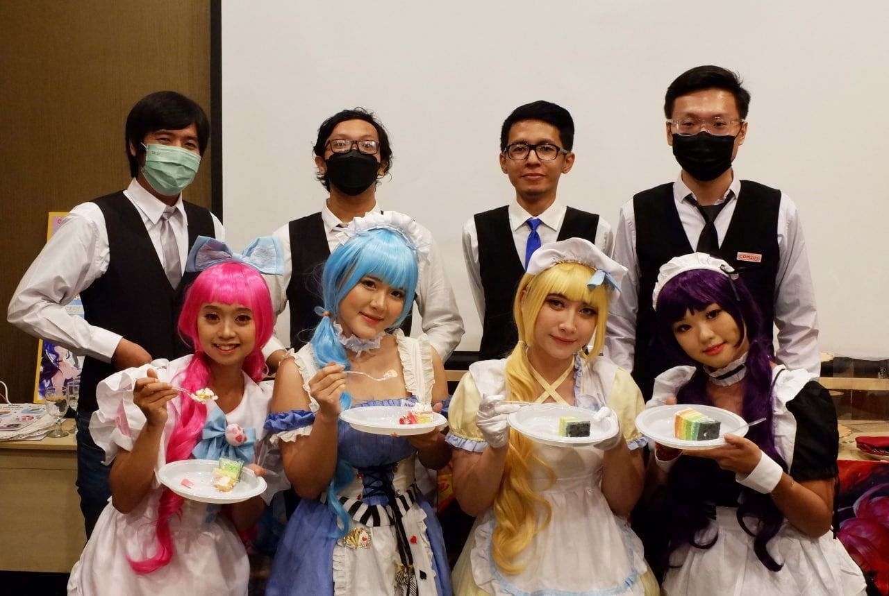 Summoners Maid Cafe