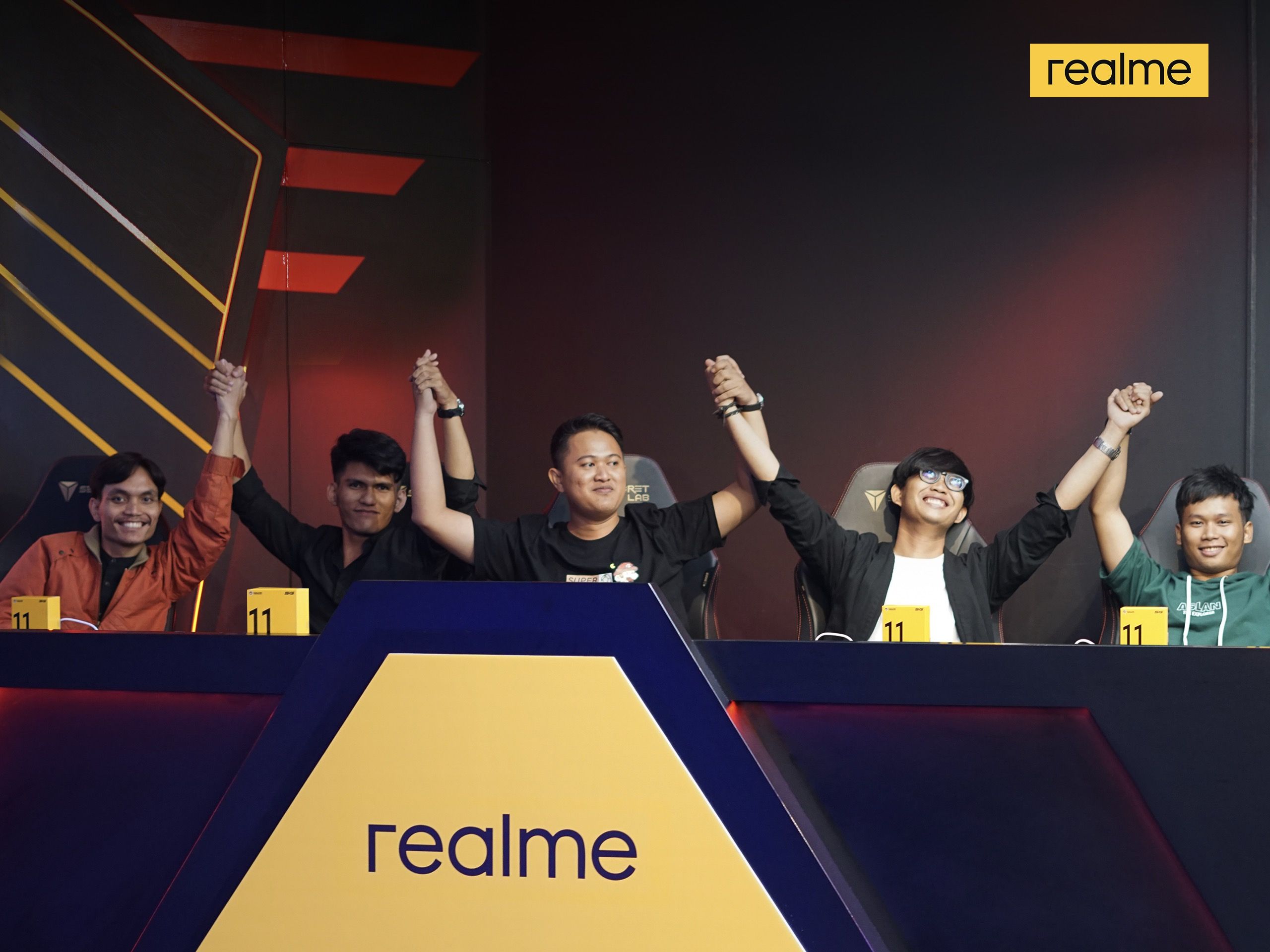 realme