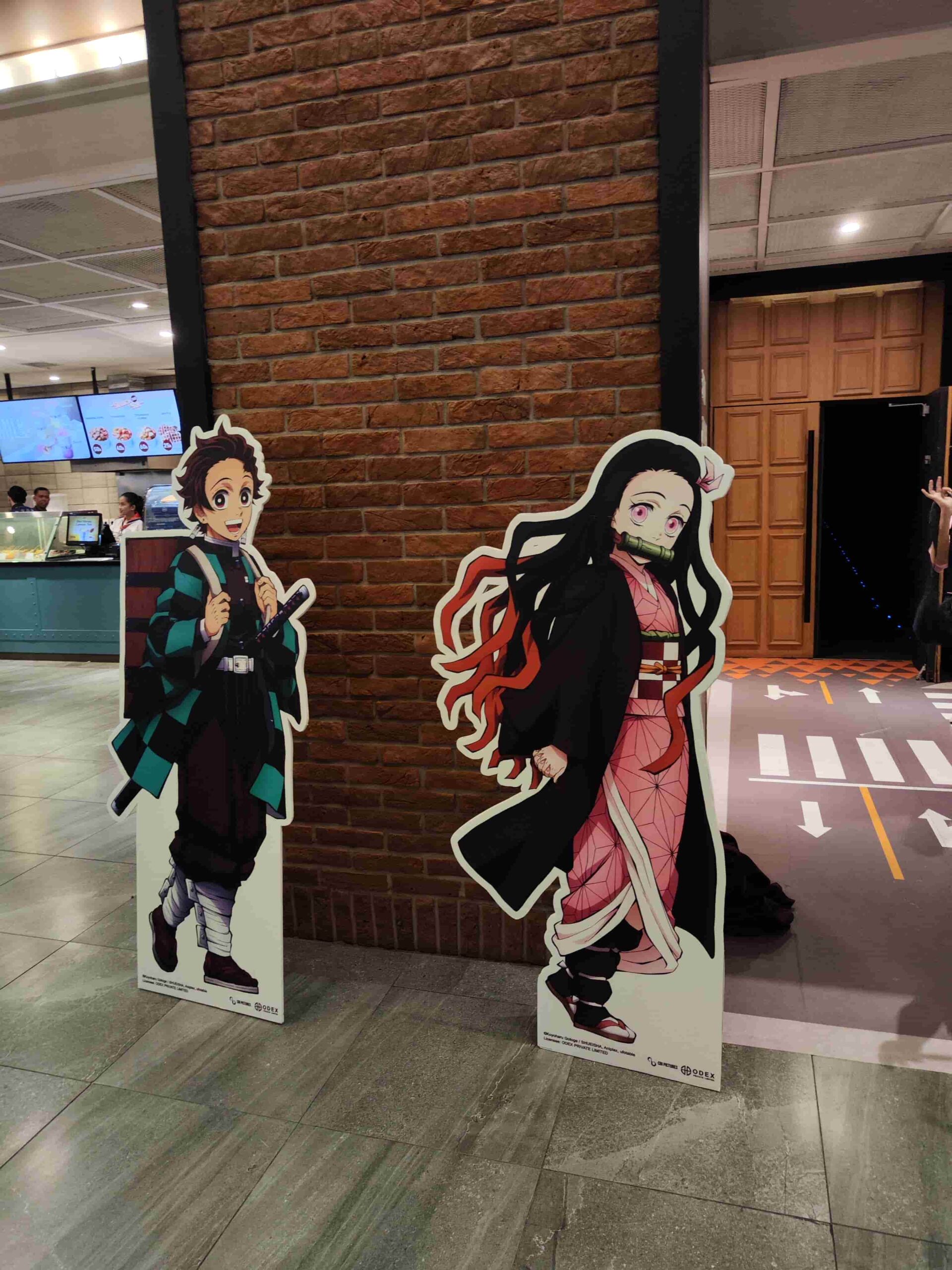 Standee Imut Dari Para Karakter