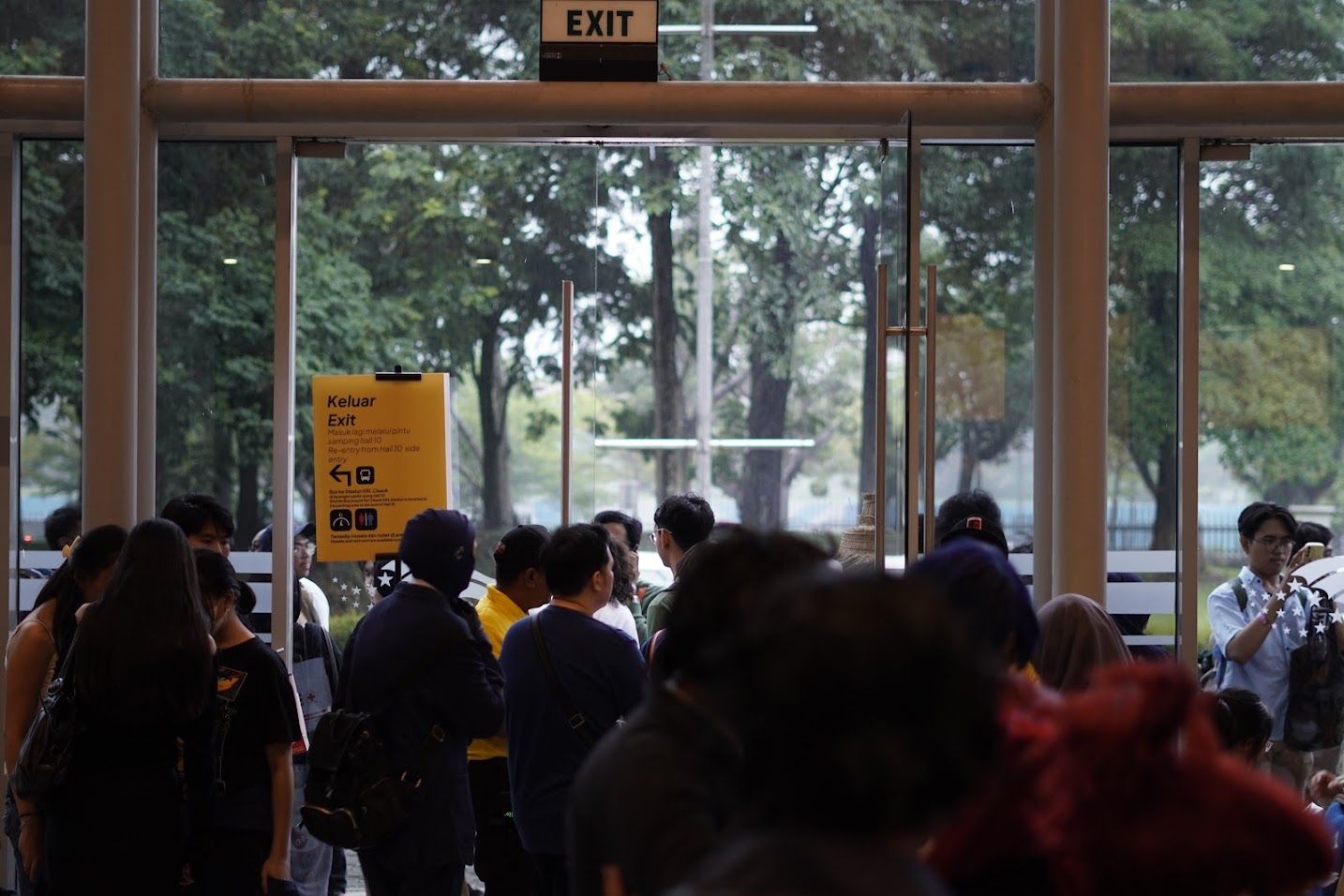 Suasana dekat pintu keluar Comifuro 19. (Foto: Kevin W)