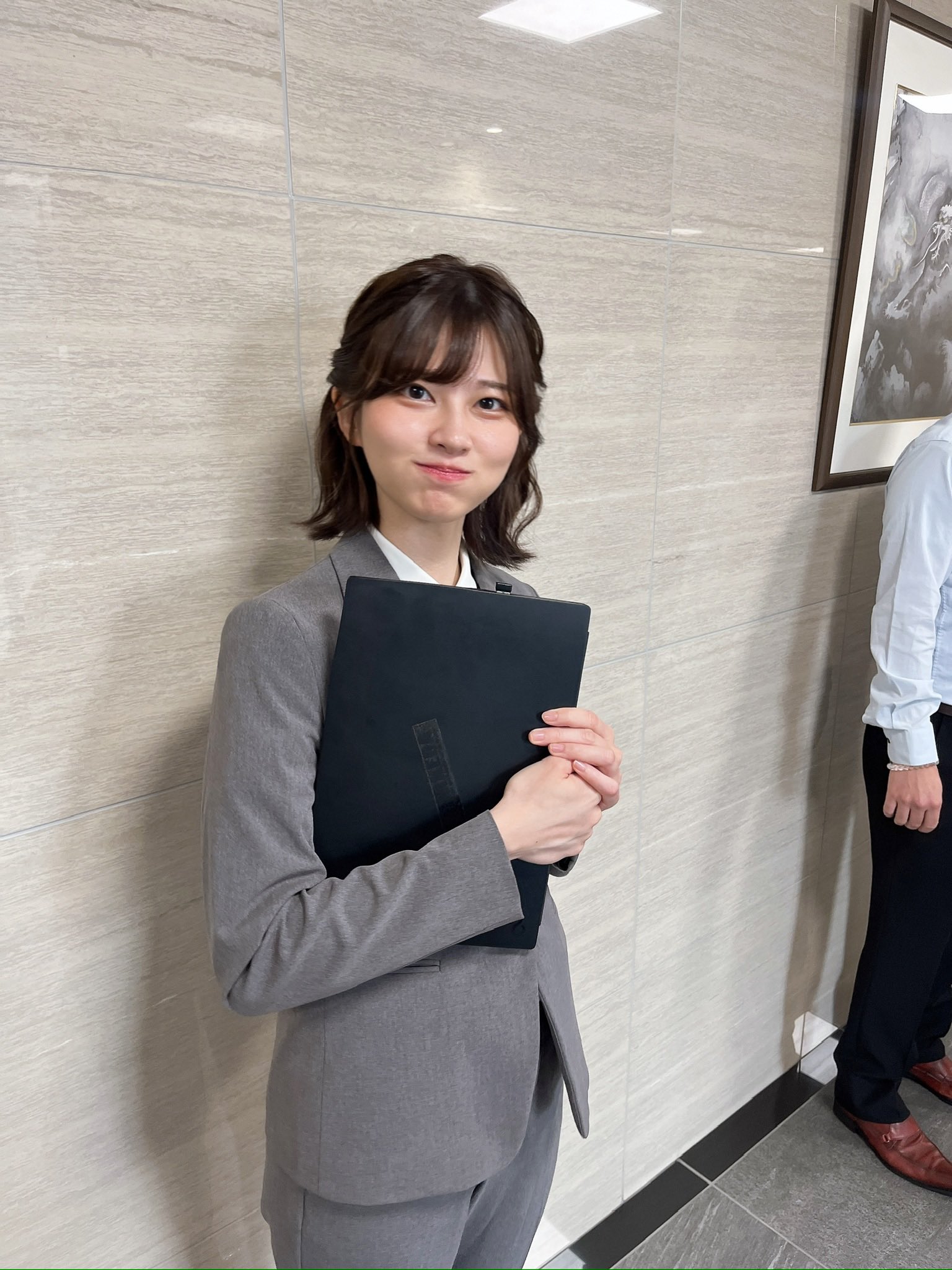 Viral! Saori Araki, Wanita Jepang yang Dikira Karyawan Kantoran Biasa Hanya dari Satu Foto